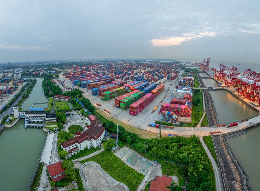 Buyer's market for US importers belies risks in contract talks